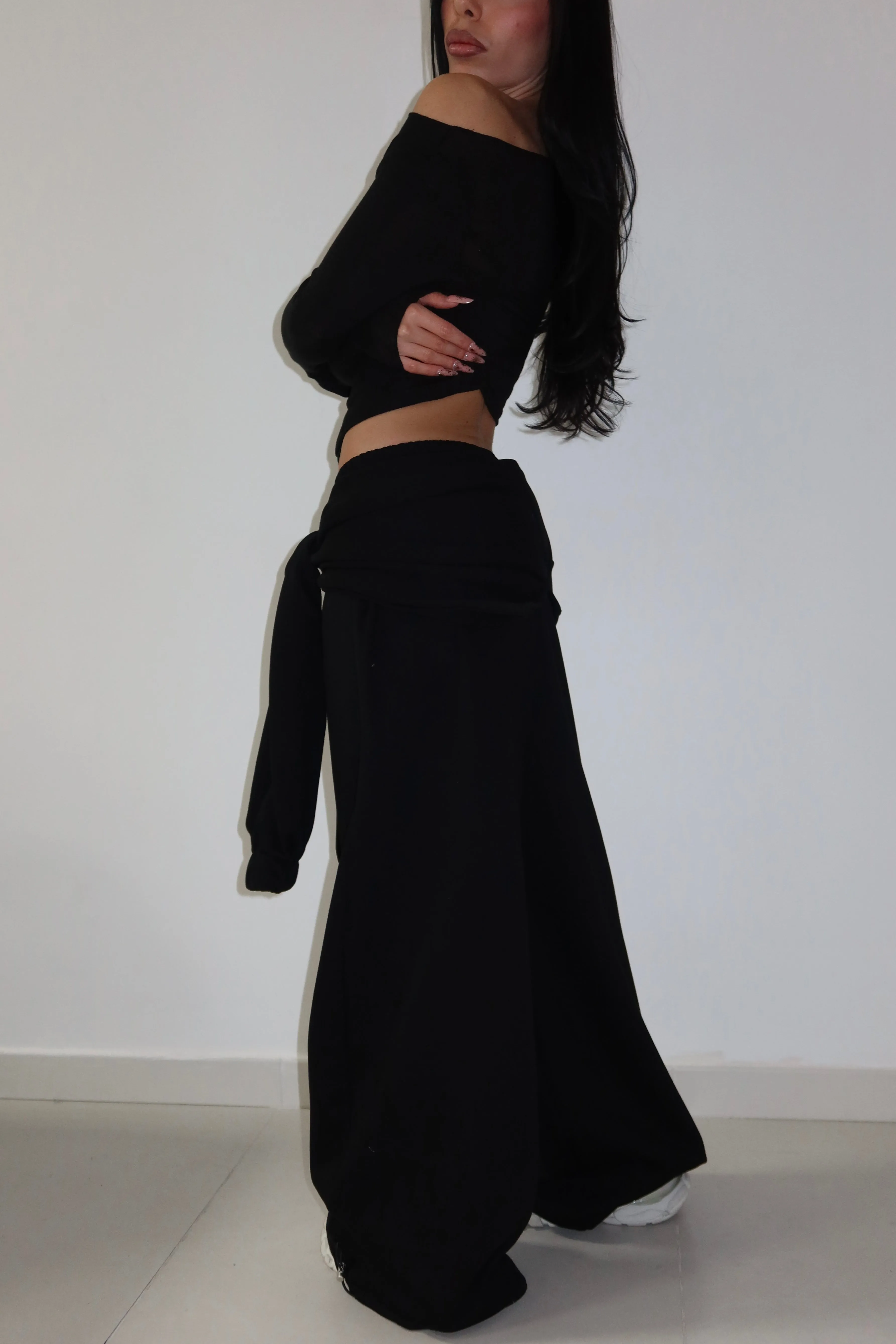 Pants FAKE SWEATER nera