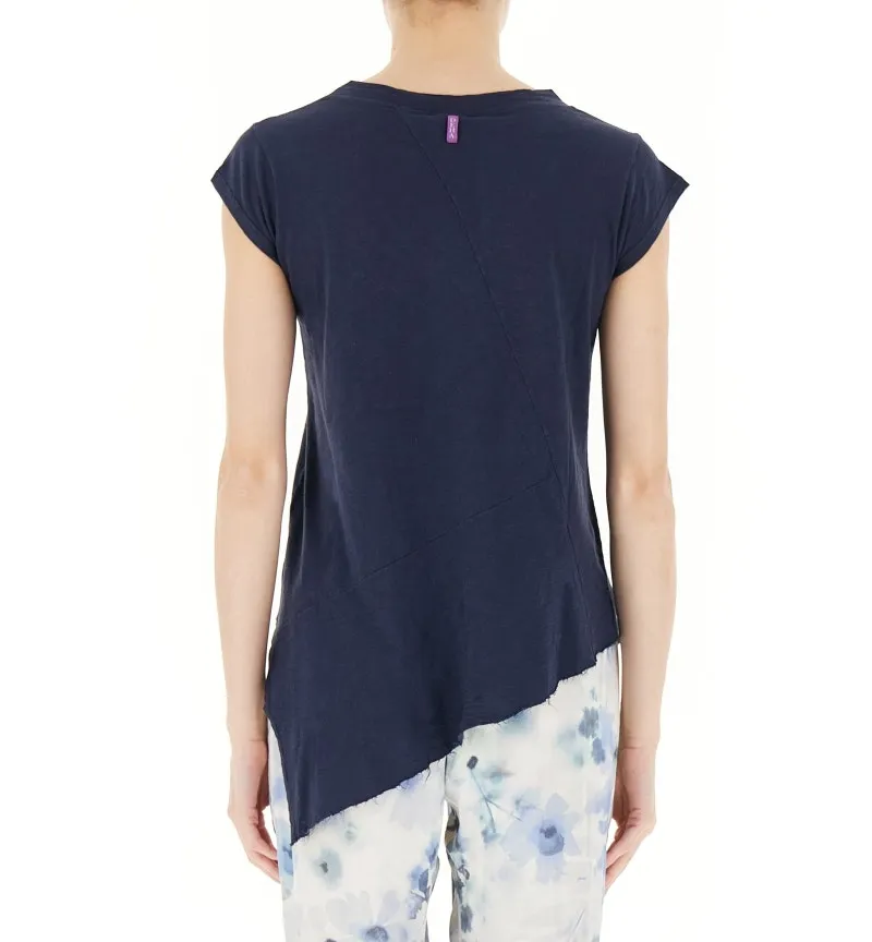 T-shirt asimmetrica